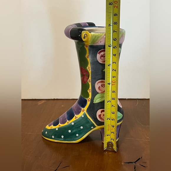 Milson And Louis Hand Painted Porcelain Boot. - Picture 6 of 7